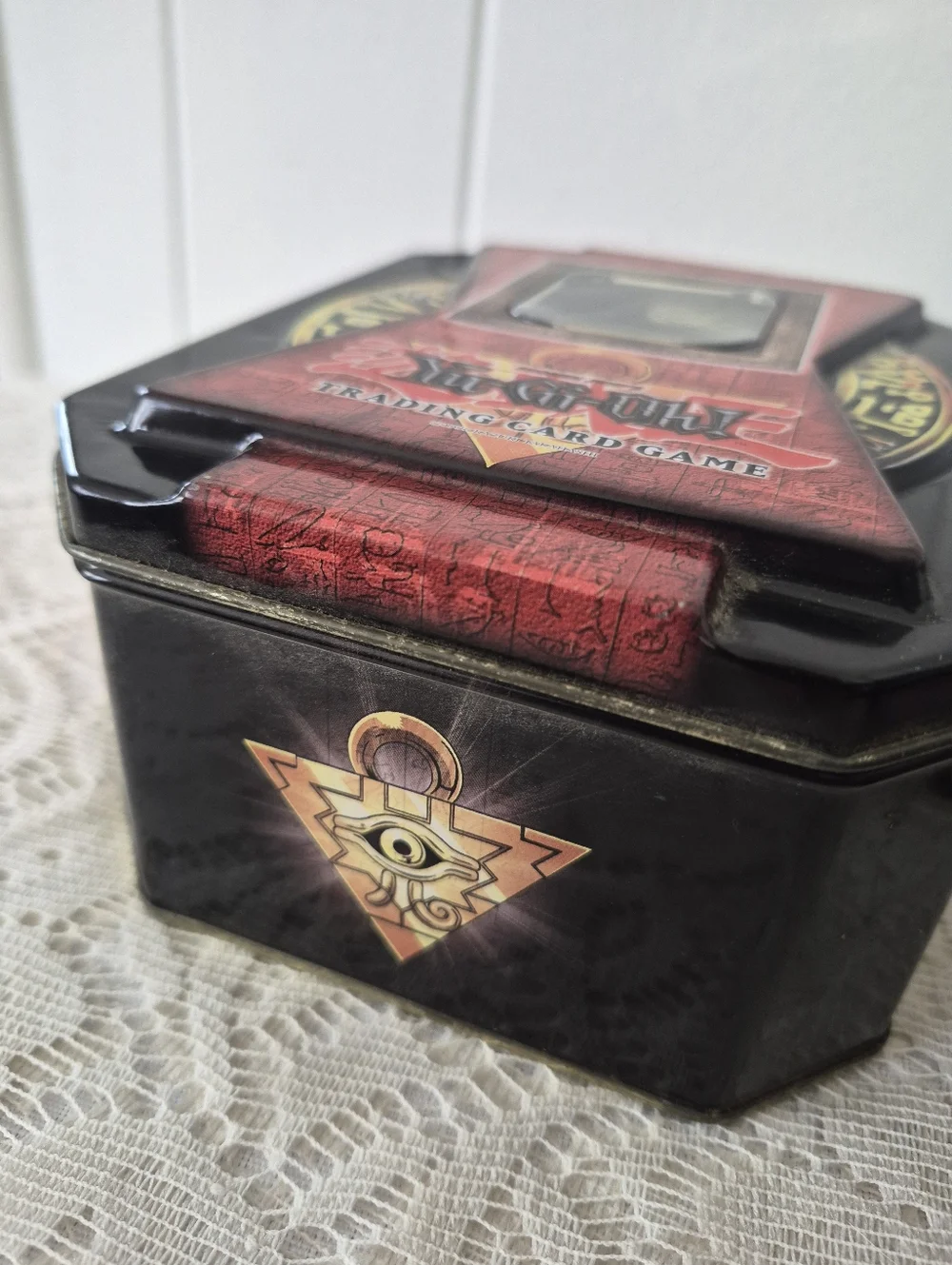 '96 Yu-Gi-Oh Tins - Picture 9 of 9